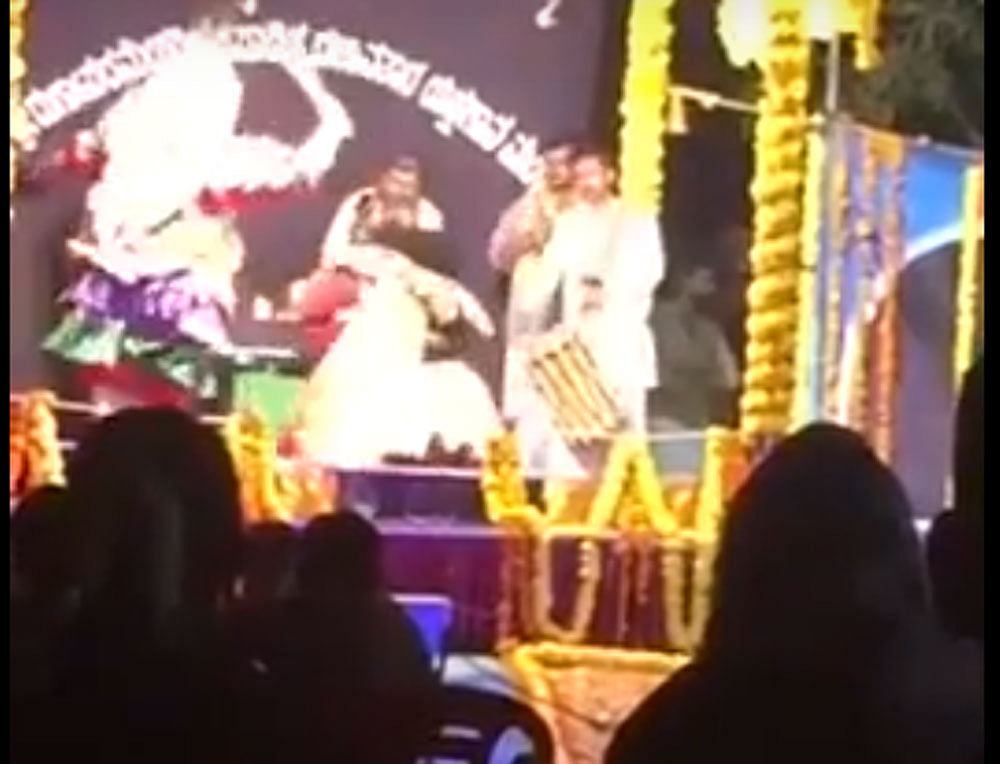 Watch: Yakshagana artiste collapses on stage, dies