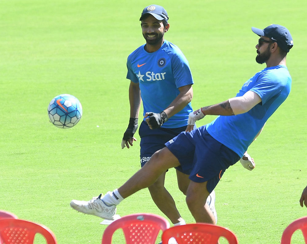 Asked how much India would miss Kohli's leadership if he is forced to skip the series-deciding fourth Test, Smith showered accolades on his Rising Pune Supergiants teammate. DH File photo