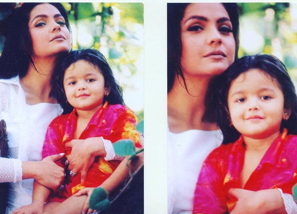 Filmmaker Pooja Bhatt with daughter Alia Bhatt. Image courtesy: Facebook
