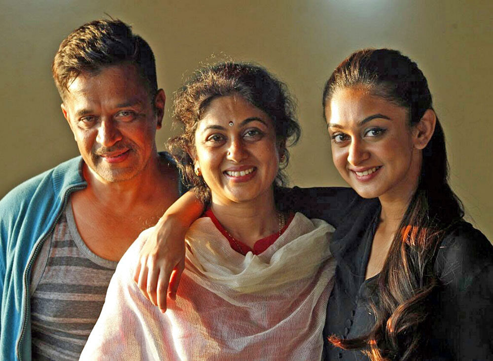 Bonding: Arjun Sarja, Asha Rani and Aishwarya Arjun.
