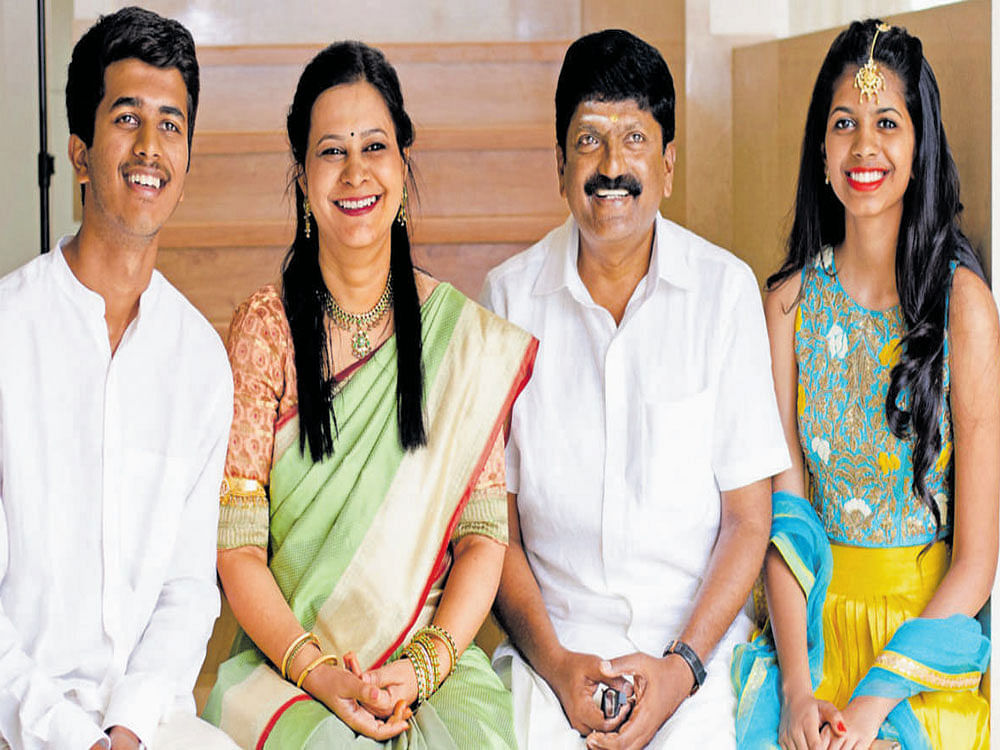 family time Shreyas , Vani Umesh, K S Umesh and Neha.