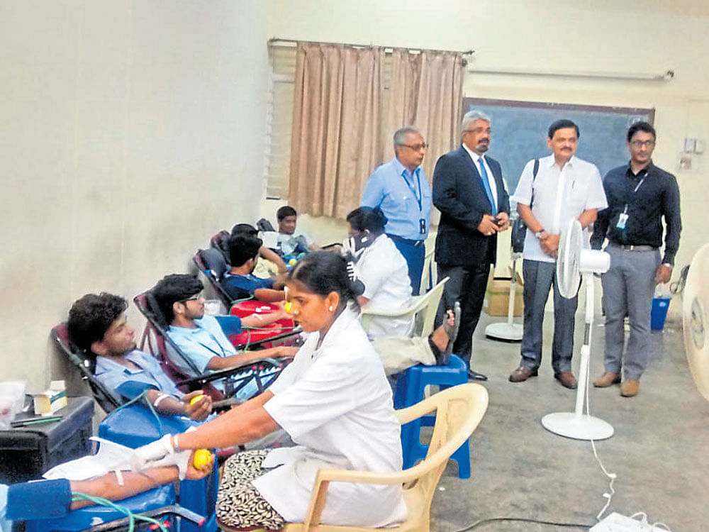 Blood donation camp at Hindustan Academy, Marathahalli.