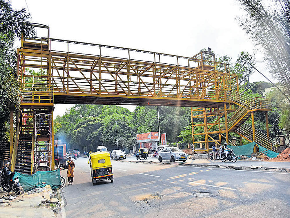 Occupying the entire footpath, this skywalk coming up near VIT Museum is anything but pedestrian-friendly. Over 100 such structures are planned across the city. DH