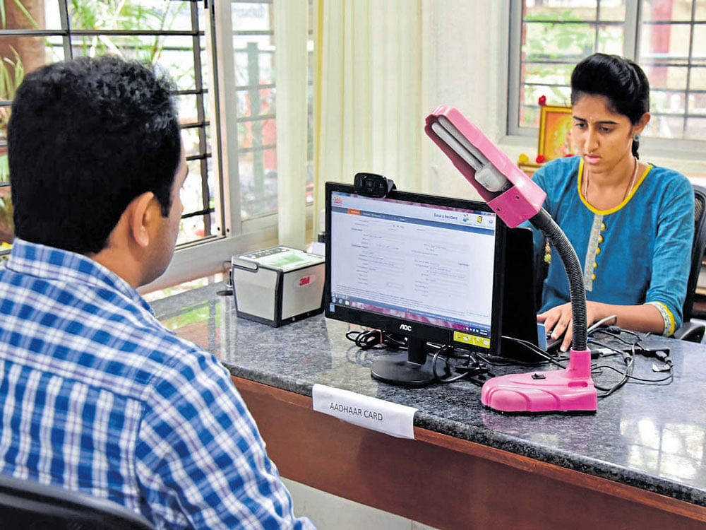 need of the hour Some Bengalureans feel that there are still hurdles while applying for the Aadhaar card. DH PHOTO&#8200;BY&#8200;B K&#8200;JANARDHAN