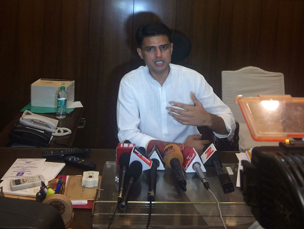 Former Union Minister and Rajasthan Congress President Sachin Pilot addressing the Press Conference in Jaipur. DH Photo by Tabeenah Anjum.