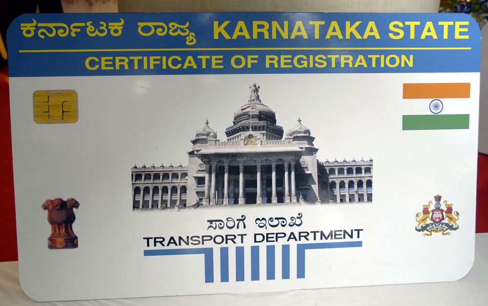 People who have registered their vehicles complained that they are being forced to visit Regional Transport Offices (RTO) offices. Between February and April 10, the 60 RTOs enrolled around 2.1 lakh people seeking vehicle registration and 2.5 lakh for DL. However, they are yet to get their smart cards. DH file photo