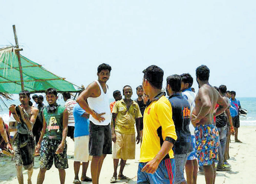 Local fishermen at Vayari beach in Malvan after they rescued the students and fished out the eight bodies. dh Photo