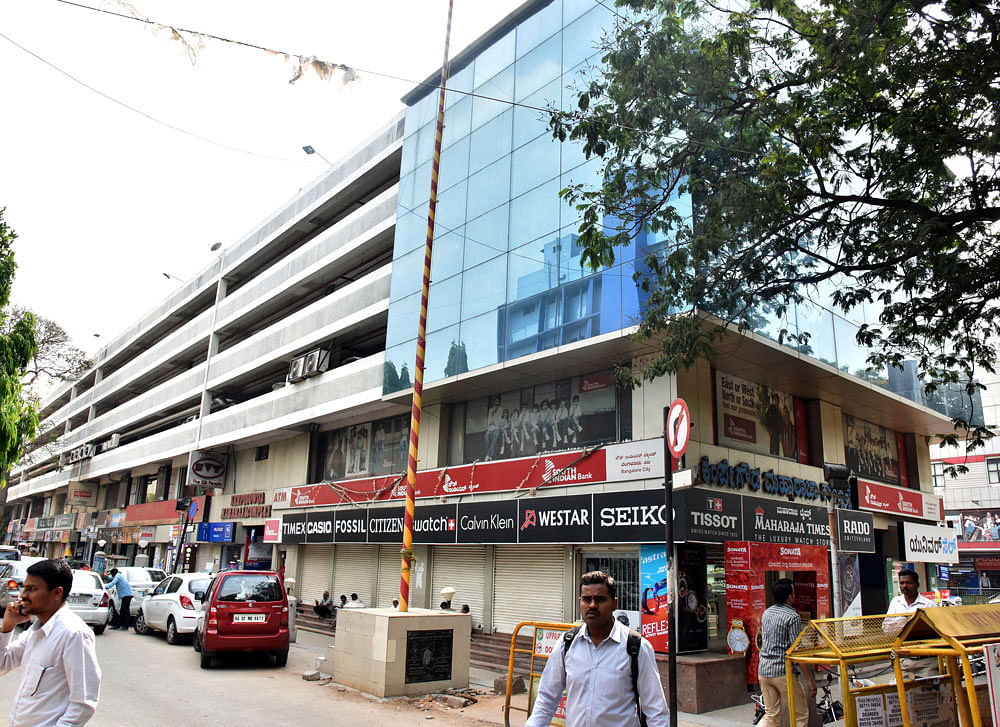 Gandhinagar, which once housed the densest cluster of movie halls in the world, is losing its glitz and glamour. DH file photo