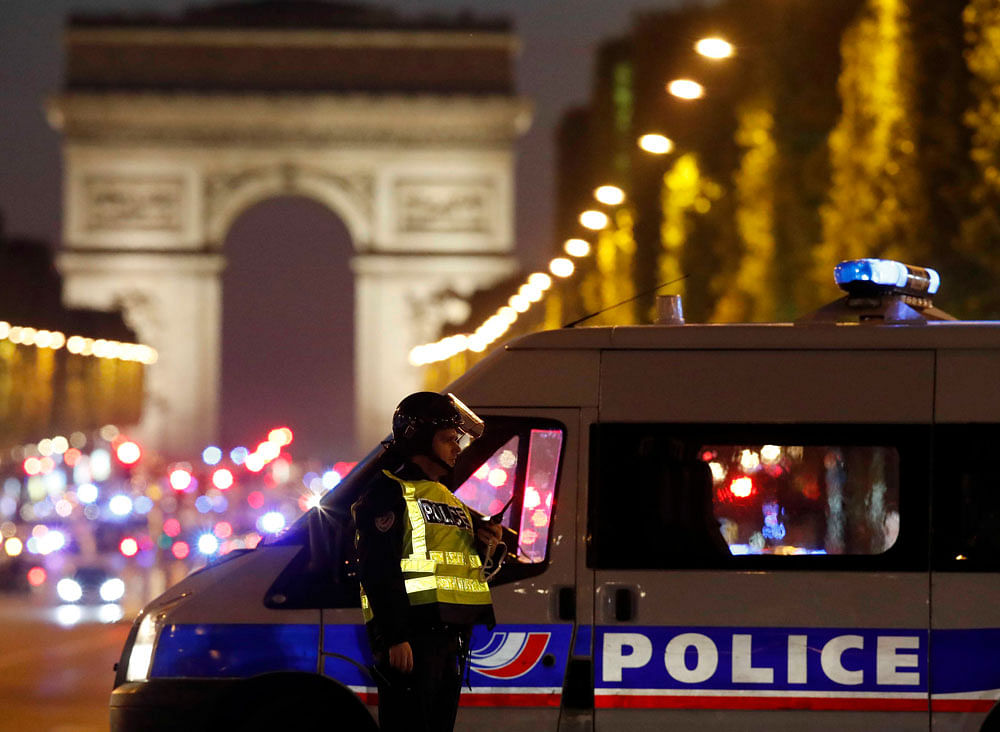 Police secure the Champs Elysees Avenue after one policeman was killed and another wounded in a shooting incident in Paris, France, April 20, 2017. REUTERS