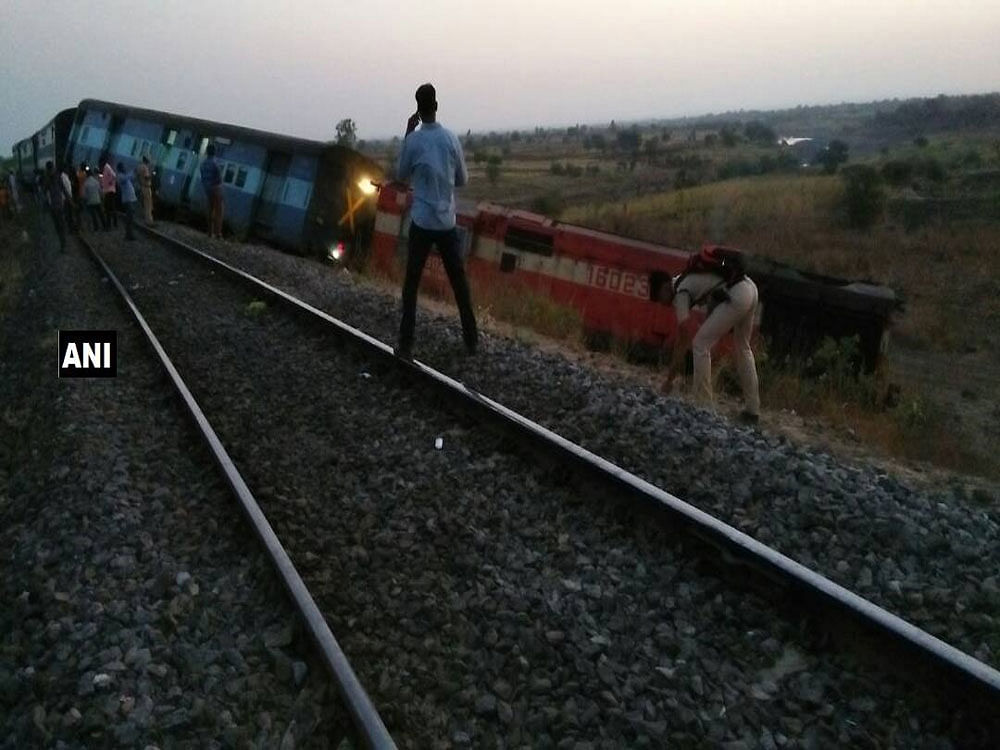 The train derailed between Kalagapur and Bhalki stations in Karnataka on the Parli-Vikarabad section of Secunderabad division at around 1.50 AM today, SCR's Chief Public Relations Officer M Uma Shankar Kumar said. Picture courtesy ANI