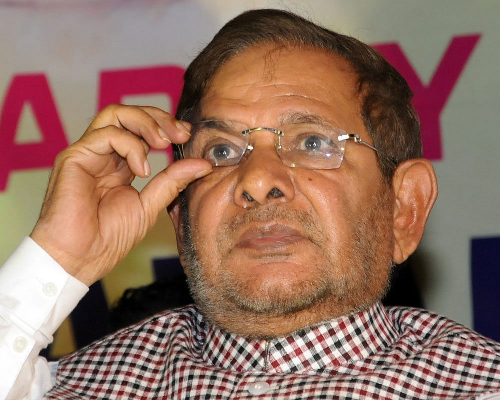 Sharadh Yadav could end up being the contender to the NDA's unannounced Presidential candiate for the upcoming elections. Photo credit: Deccan Herald