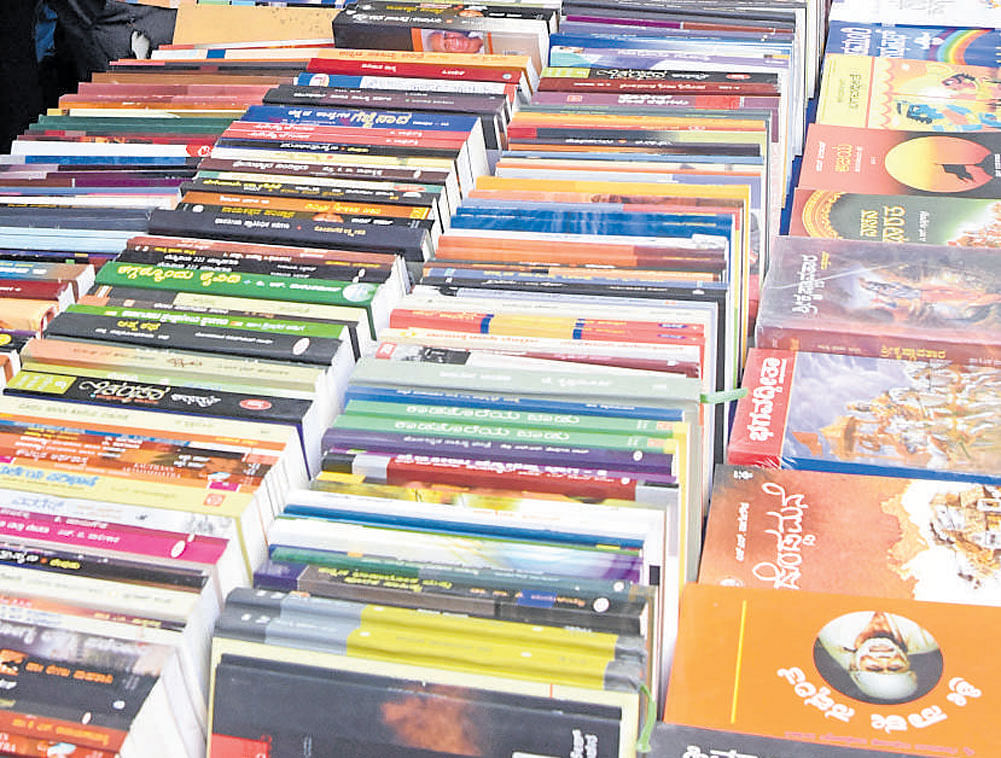 hard fact: There are hardly any best selling authors  in Kannada at present, according to many publishers.  Deccan Herald  file Photo