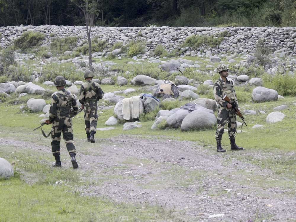 Security forces launched a cordon-and-search operation in Khudwani area of Kulgam district, 75 kms from Srinagar, PTI File Photo