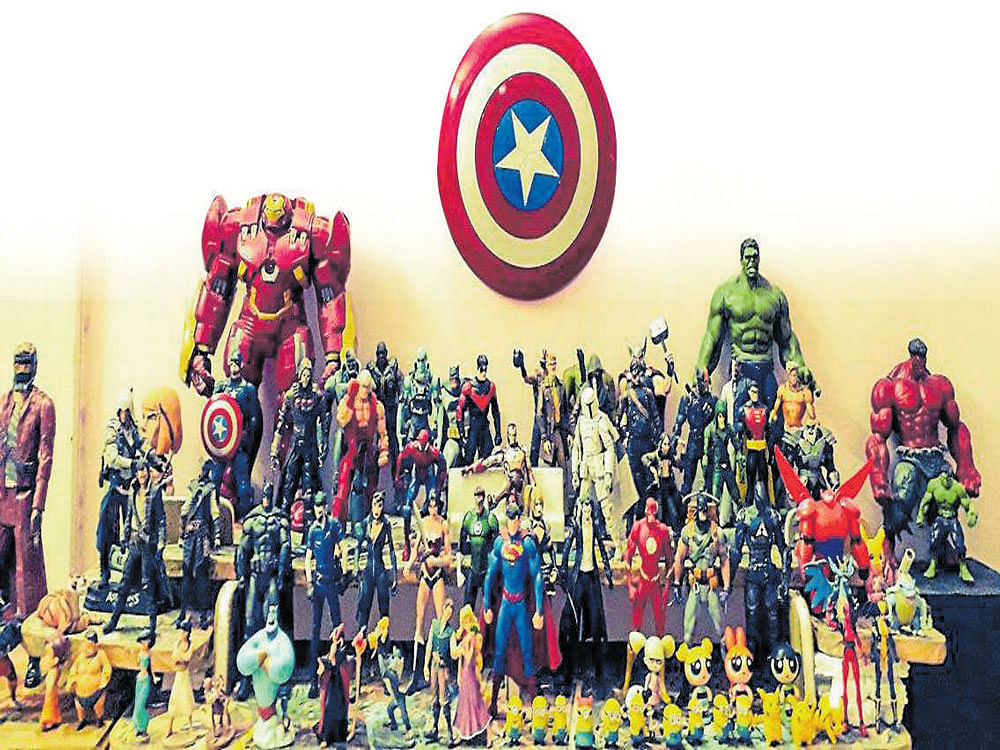 striking (Above and below) Superheroes from the DC&#8200;and Marvel universe and cartoon characters are part of the collection.
