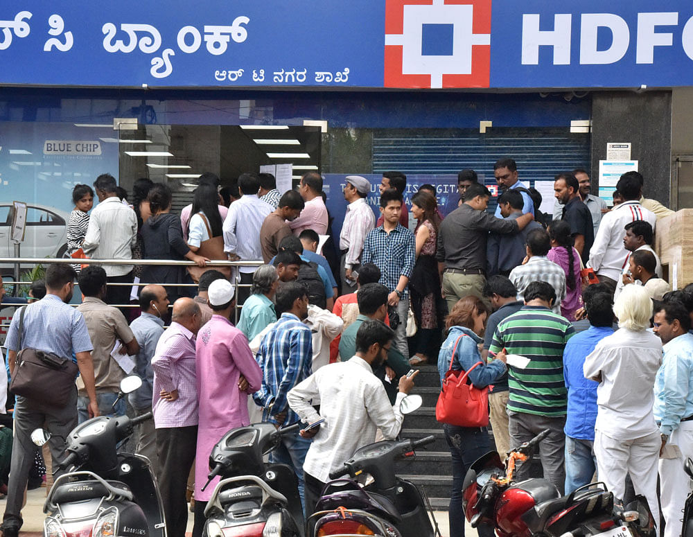 HDFC has lowered its mortgage pricing for new low-cost home loans to 8.35 percent from 8.50 percent for loan below Rs 30 lakh for women borrowers and by 10 bps to 8.40 percent for men. DH file photo