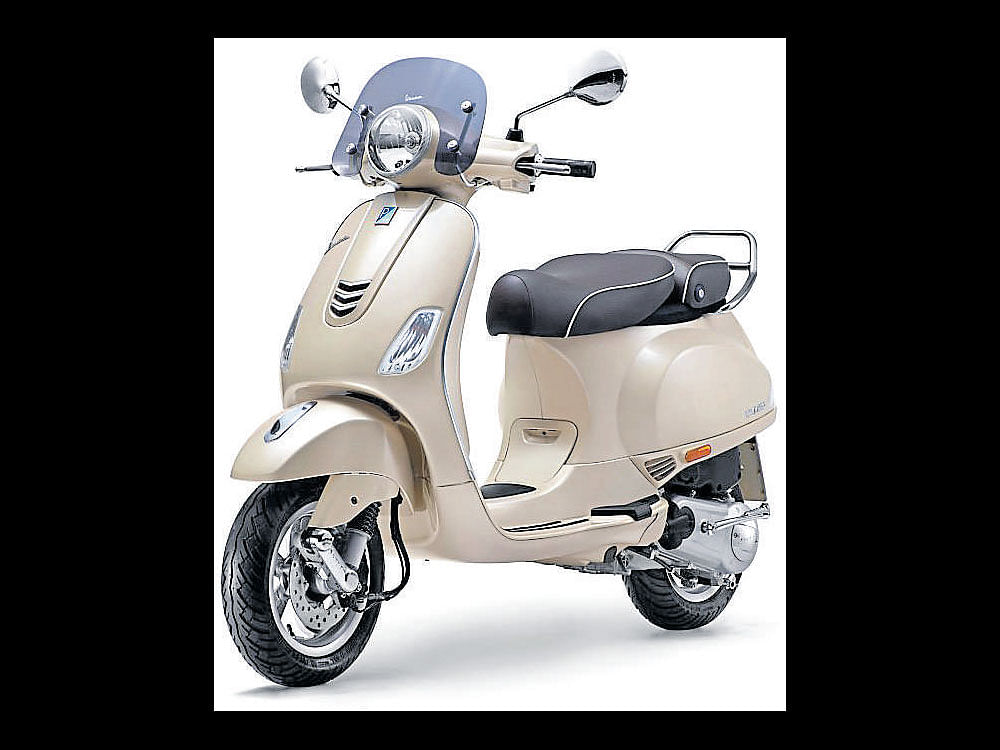 Vespa brings Elegante 150 cc Special Edition to India