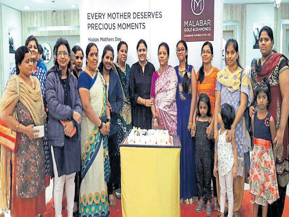 grand occasion: Mother's Day celebrations at a Malabar Gold & Diamonds showroom.