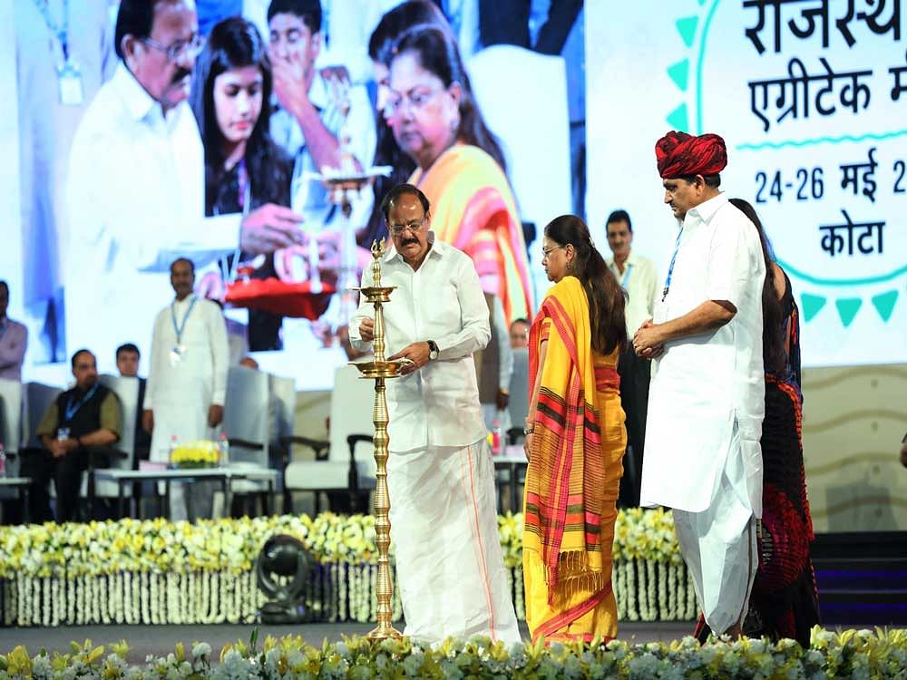 The Union Minister of Urban Development, Housing Urban Poverty Alleviation & Information and Broadcasting, M. Venkaiah Naidu said that there is an essential need to provide power access to farmers 24 X 7 and the State Government should work progressively in this direction. Deccan Herald photo