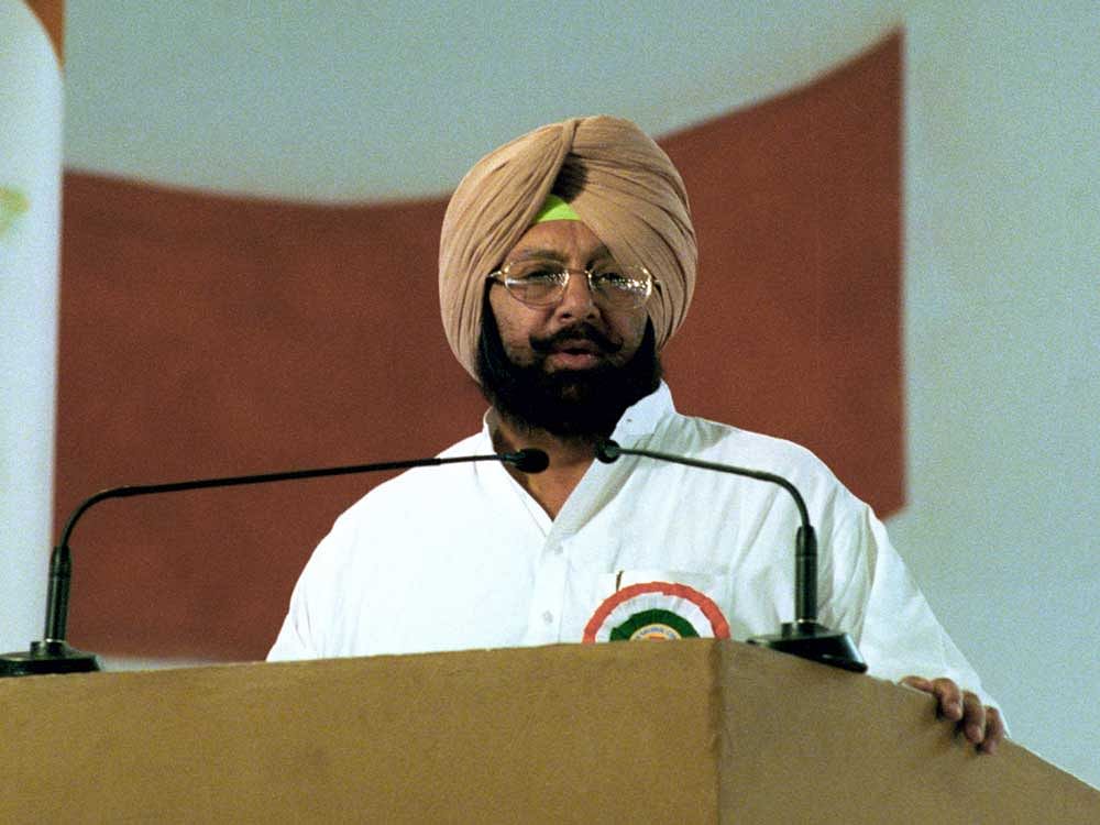 The chief minister's directive was communicated to PSEB chairman Balbir Singh Dhol by Education Minister Aruna Chaudhry, who obtained the resignation which was immediately accepted, he said. Above: Amarinder Singh. DH file photo.