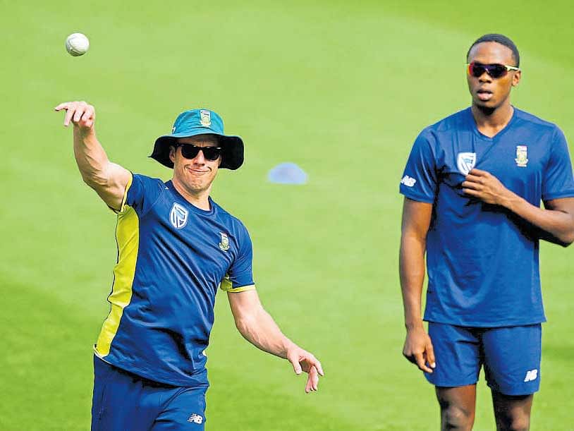 South African skipper AB de Villiers (left) and speedster Kagiso Rabada during a training session. REUTERS