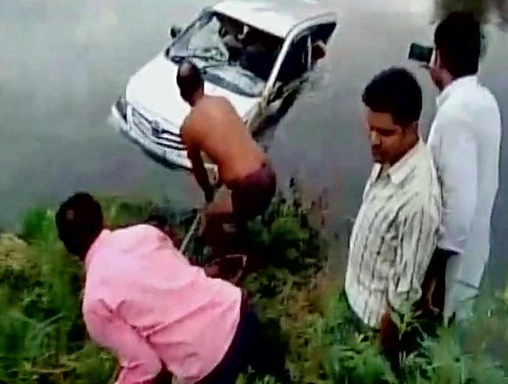 The vehicle carrying pilgrims from Mehandipur Balaji temple lost control and fell into the Makera canal. ANI Photo