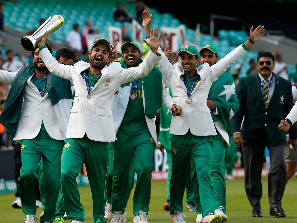 Pakistan's overwhelming victory in yesterday's Champions Trophy finals paved an opportunity for the country's army to mock India openly. Photo credit: reuters.
