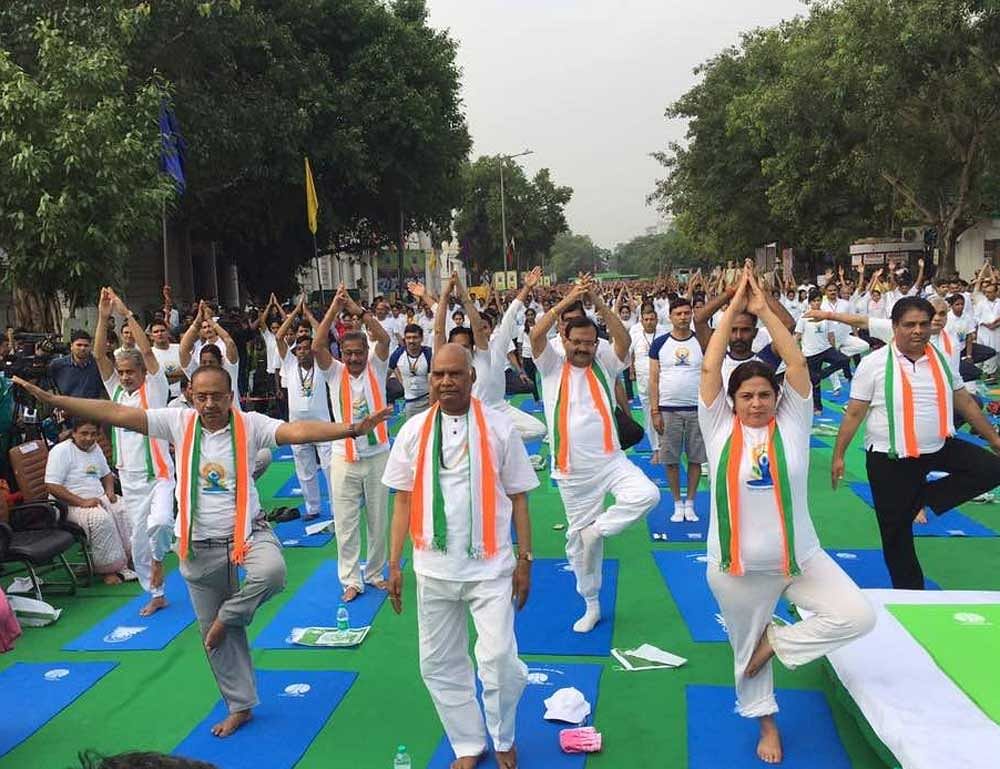 Donning a white yoga-themed t-shirt, he joined dignitaries and other enthusiasts at the iconic venue and performed routines for about 45 minutes. ANI Photo