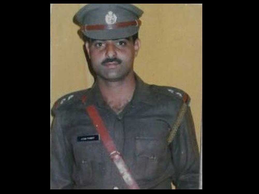 DySP (Security) Mohammad Ayoub Pandith. Image courtesy Twitter