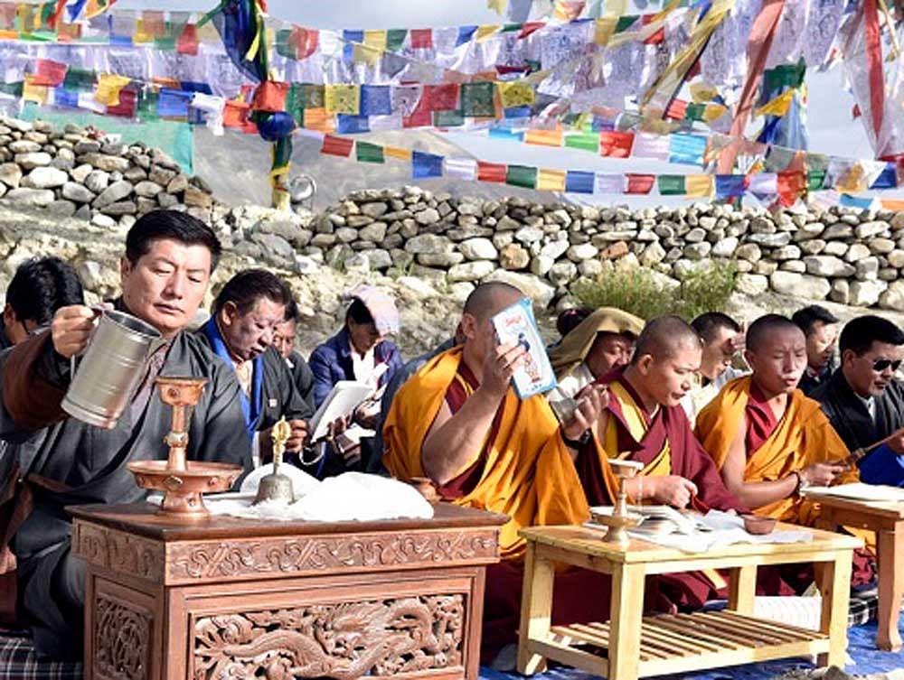Tibetan leader Lobsang Sangay performs a ritual in Ladakh on Thursday. CENTRAL TIBETAN ADMINISTRATION