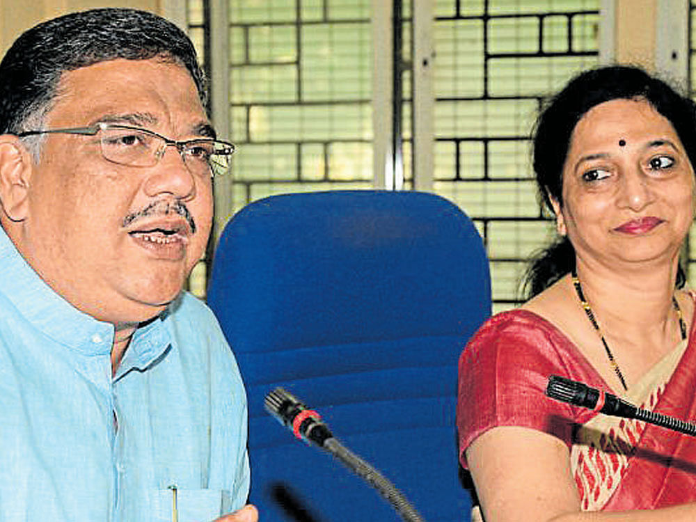 Primary and Secondary Education Minister Tanveer Sait  and KSEEB Director Yashodha Bopanna at a press meet  in Bengaluru on Thursday.