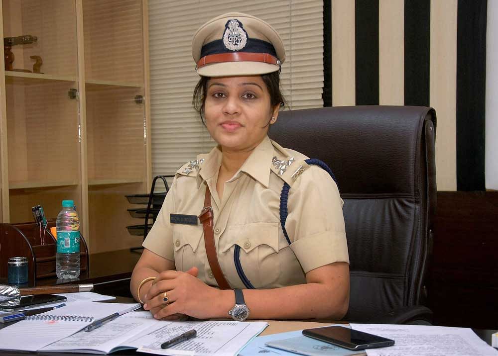 File photo of D Roopa Moudgil, DIG (Prisons) of Karnataka, at her office in Bengaluru. DH
