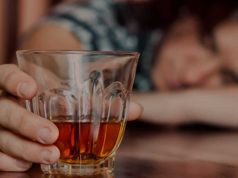 Drinking alcohol is a long-standing social habit in many countries around the world, even though the fact that alcohol has an impact on one's health is largely established, especially when it comes to heavy drinking. Image courtesy Twitter