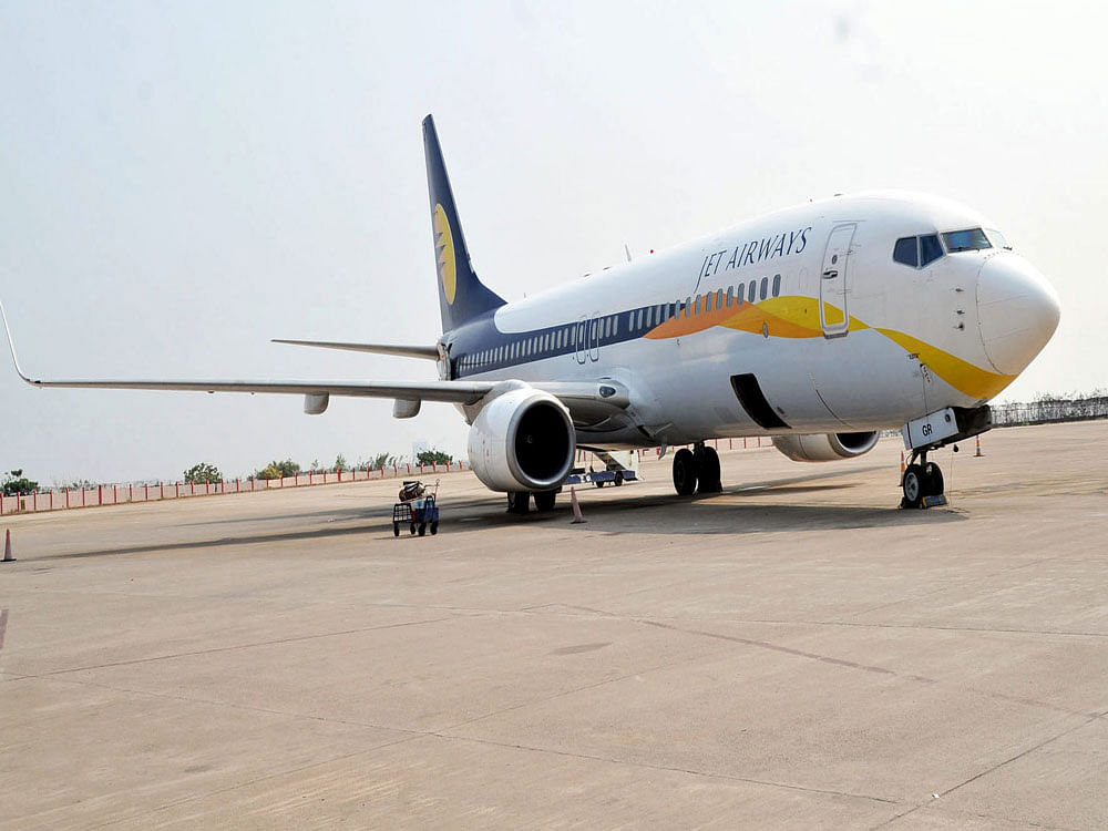 Jet Airways has asked many of its junior pilots to take 10 days off every month, a move that will result in up to 30 per cent pay cut, as part of cost saving measures. DH Photo