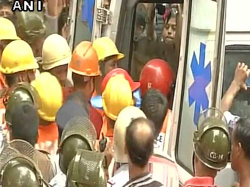 During the operation, nearby buildings, which were also quite old, were evacuated and vehicular movement on the adjacent road was stopped. Image courtesy ANI/Twitter