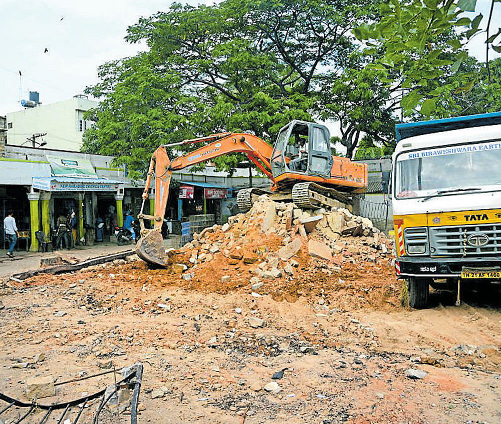 The library in Murphy Town Market was demolished for the construction of an Indira Canteen, offering food at subsidised rates. DH photo