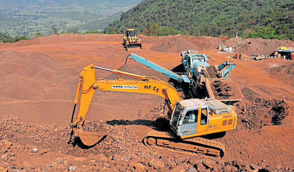 The recovery of losses caused due to illegal mining was taken up by the Department of Mines and Geology based on the probe reports of the Special Investigation Team. DH file photo