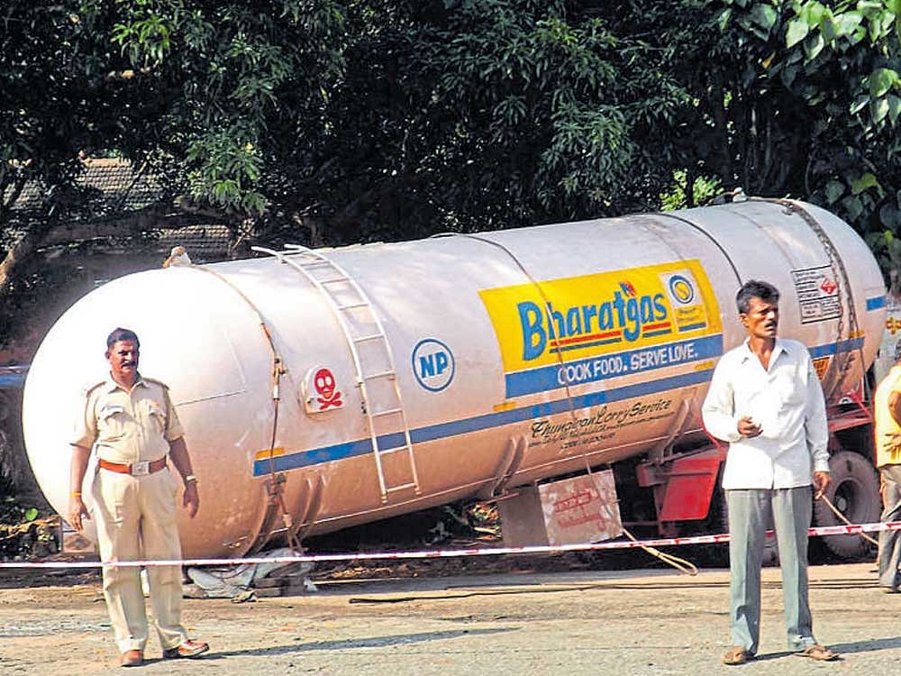 The overturning of a gas tanker affected vehicular movement for 10 hours in Honnavar, besides causing safety concerns among residents. DH photo
