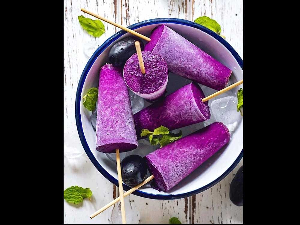 Jamun, banana and chia seed popsicles by Reethika Singh.