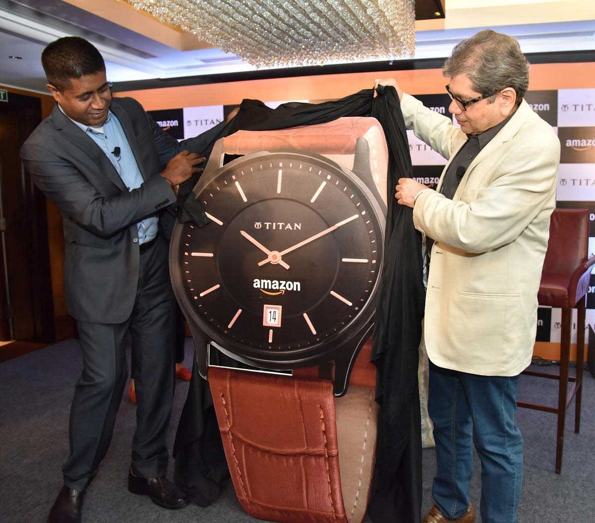 Amazon India Director & General Manager (Seller services) Gopal Pillai and Titan Company CEO (Watches and Accessories) S Ravikant in Bengaluru on Tuesday. DH Photo