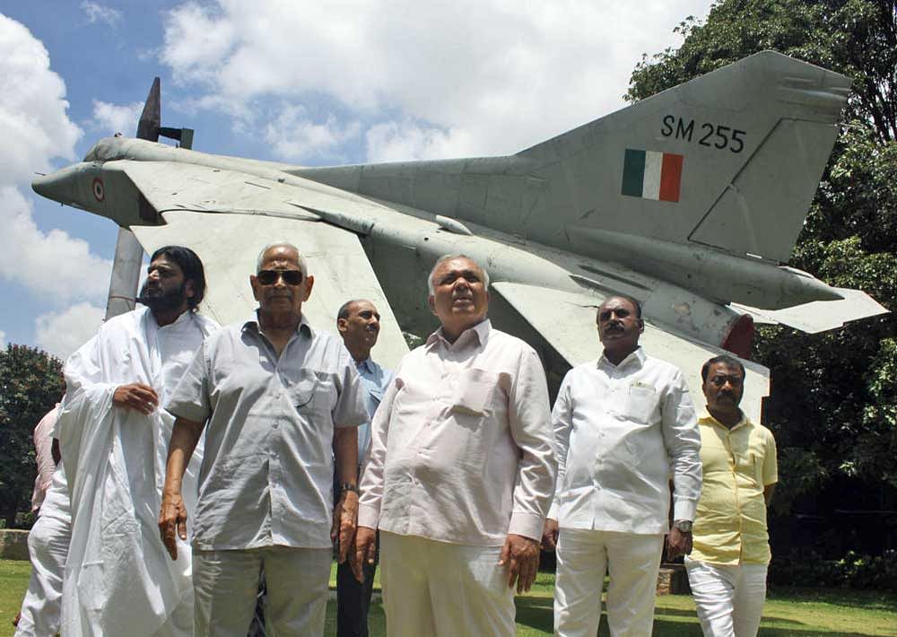 Home Minister Ramalinga Reddy during his visit to the National Military Memorial Park on Tuesday. dh Photo