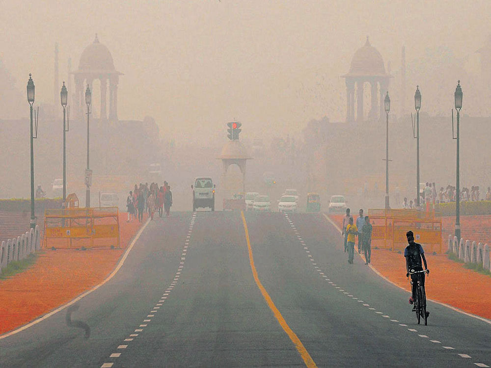 Last week, the Supreme Court banned sale of crackers and fireworks in Delhi because of the city's poor air quality. DH Photo
