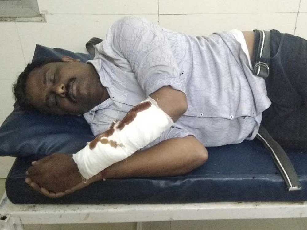 CCB policeman Umesh was injured in a shoot out case. DH Photo