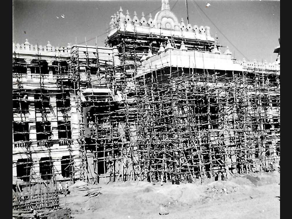 A view of Vidhana Soudha under construction