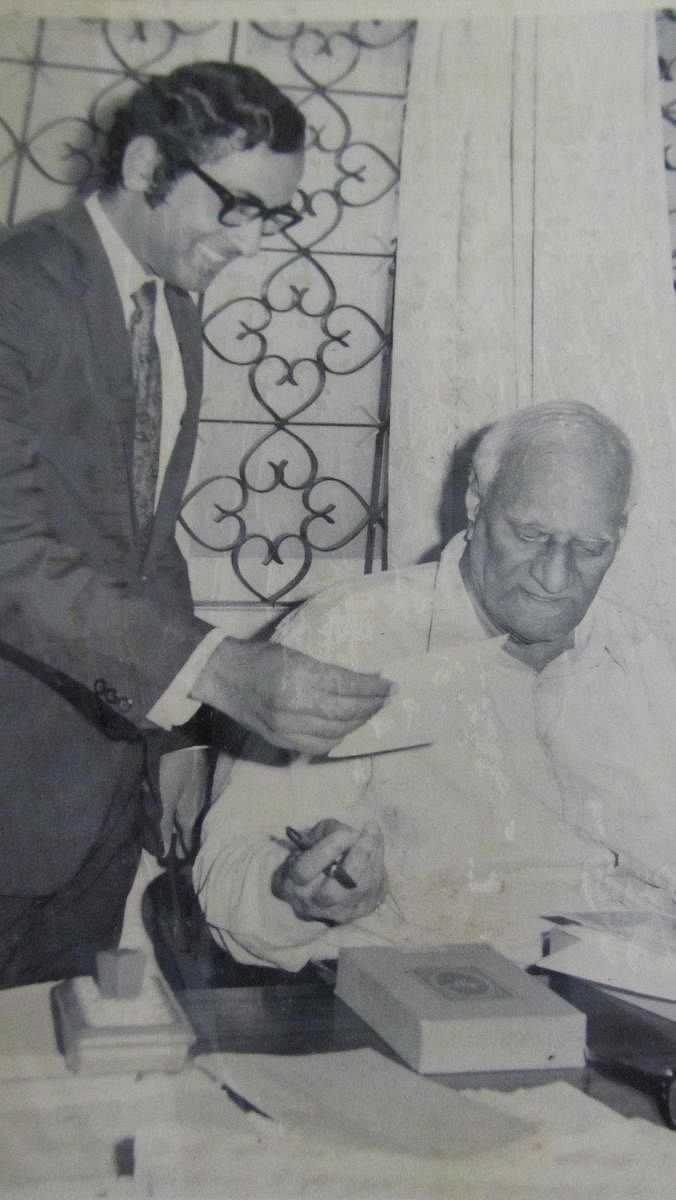 The author with the former President of India V V Giri at his residence near Ashoka Pillar, Jayanagar, Bangalore in 1976