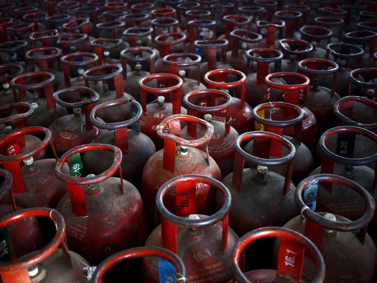 Cooking gas, PTI file photo