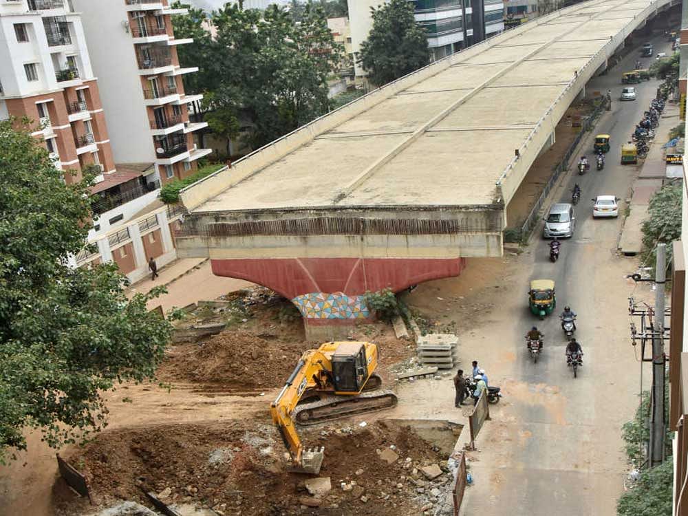 Incomplete works of Hennuru flyover in Bengaluru on Tuesday. DH Photo