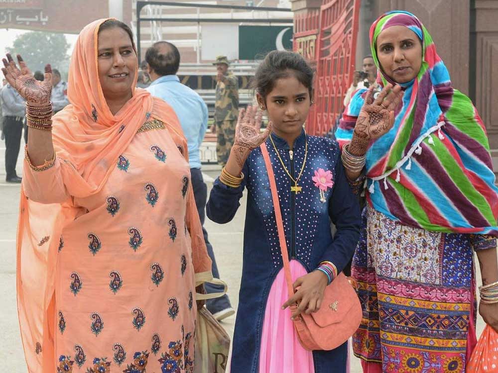 Her mother Fatima and her aunt Mumtaz were by her side. The two sisters were arrested on charges of drug smuggling at the Attari border in Amritsar in May 2006. Together the three had spent ten years in jail. DH Photo