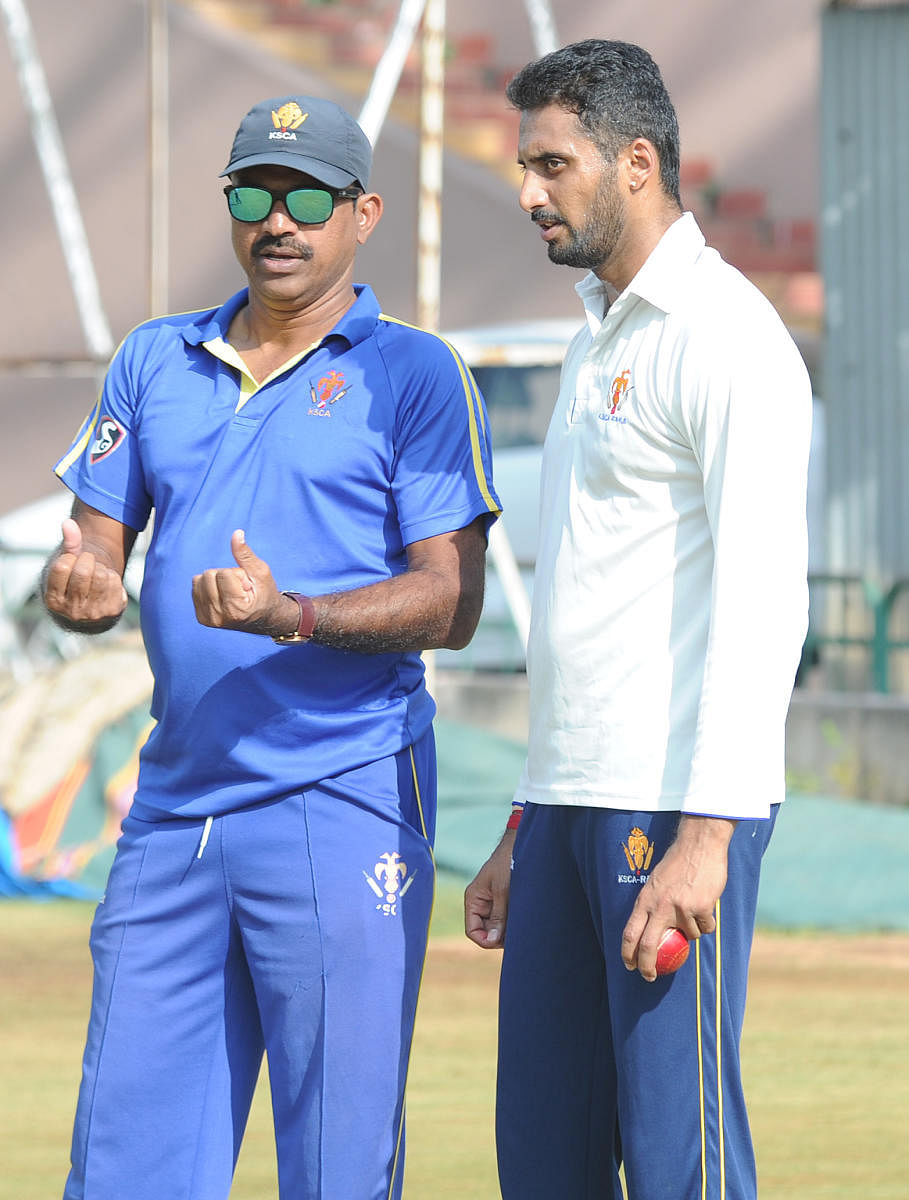 Karnataka coach P V Shashikanth (left) believes the State side is in good shape going further into the Ranji seaon. DH Photo
