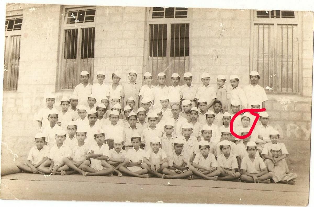 A photograph of the author and his classmates in 1959 at Acharya Patashala, N R Colony, Basavanagudi.
