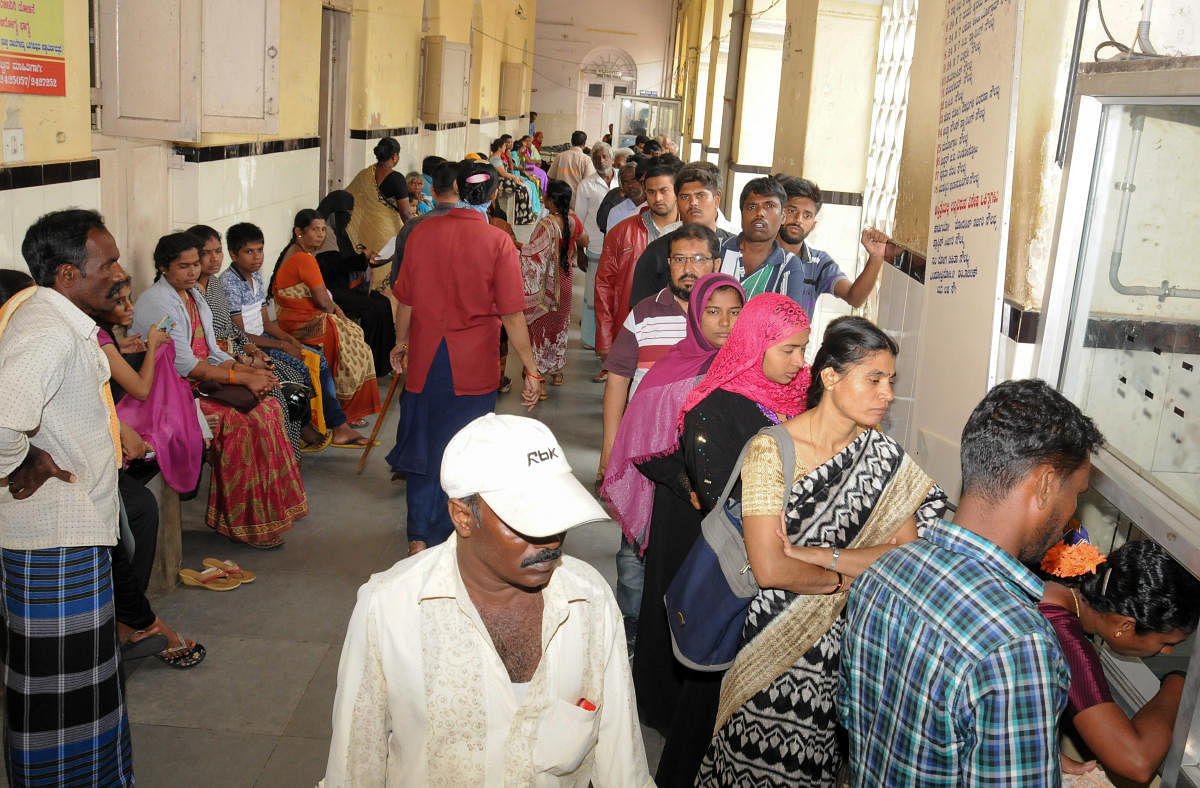 A long queue at KR Hospital in Mysuru, following the private doctors protest against KPMEA bill.